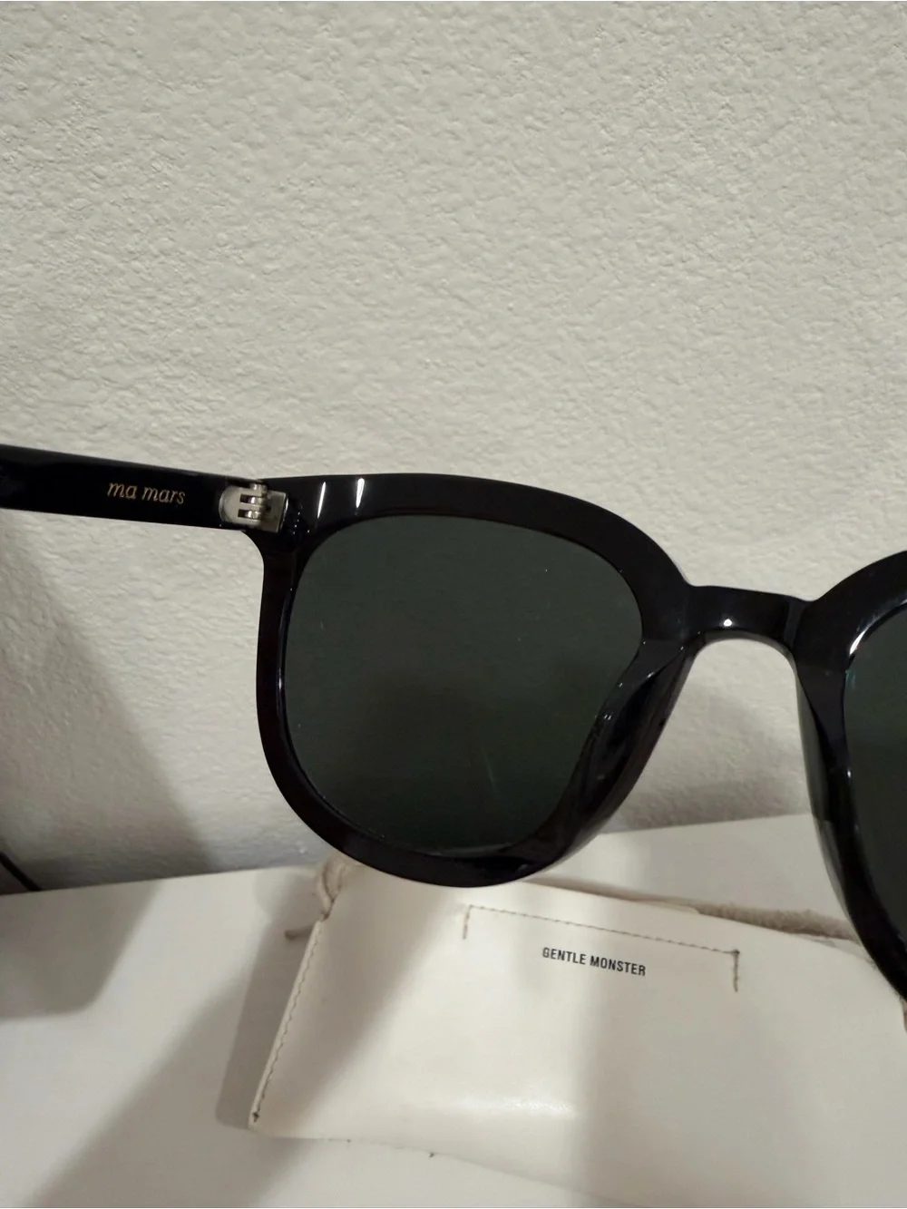 GENTLE MONSTER Black Gloss Cat-Eye Sunglasses